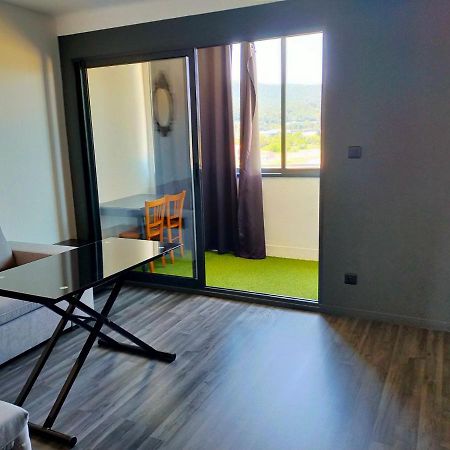 Appartement En Duplex Au 3Ieme Etage Sans Ascenseur 耶尔 外观 照片