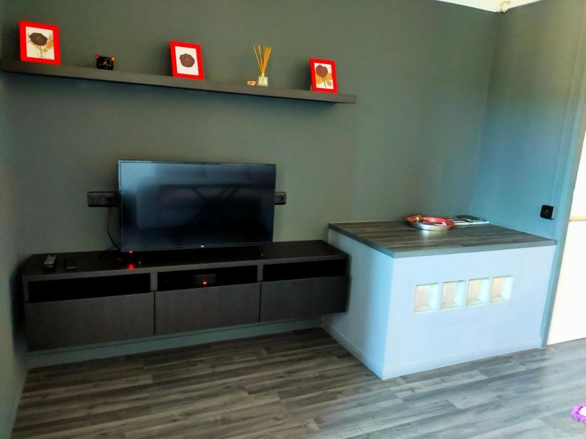 Appartement En Duplex Au 3Ieme Etage Sans Ascenseur 耶尔 外观 照片