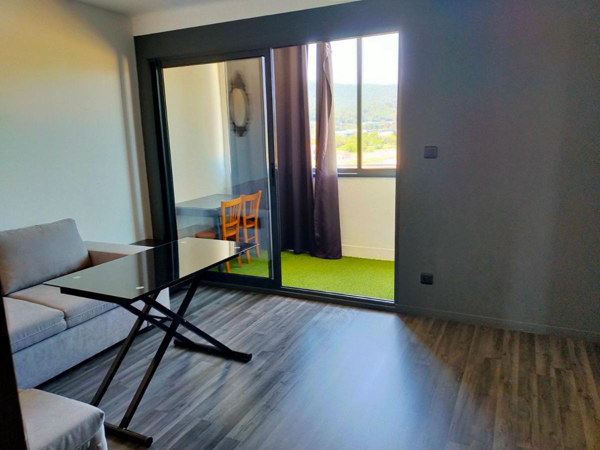 Appartement En Duplex Au 3Ieme Etage Sans Ascenseur 耶尔 外观 照片